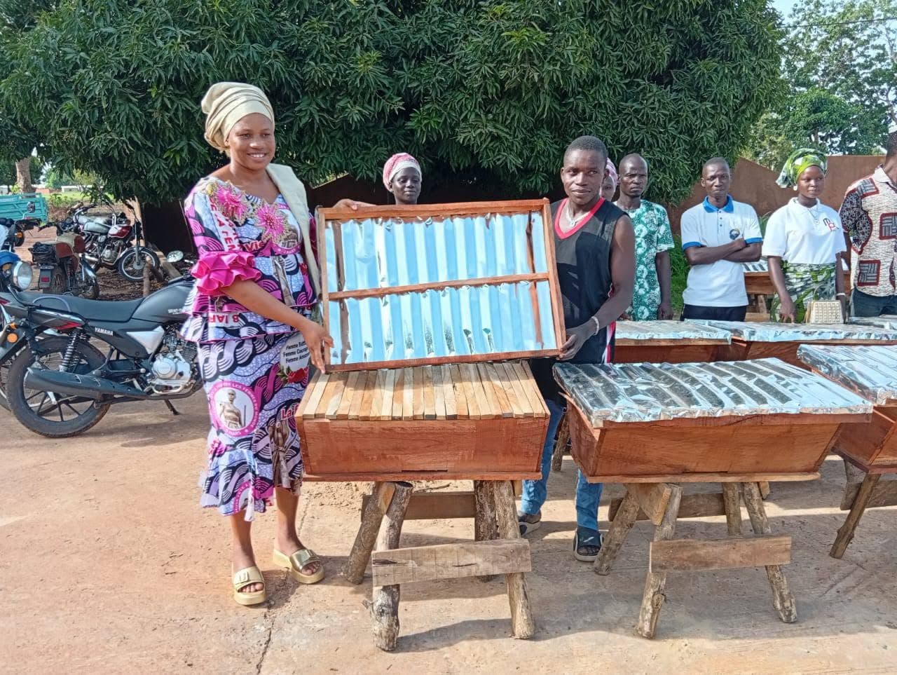 PROMOTION DE L’APICULTURE : 140 RUCHES COMPLEMENTAIRES REMISES AUX JEUNES BÉNÉFICIAIRES DU ProDIJ À TOUCOUNTOUNA